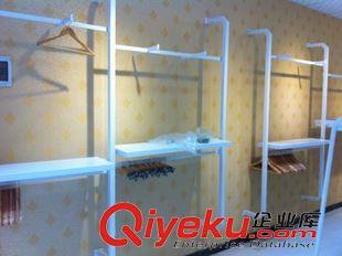 立柱靠墙架 厂家自产自销户外展示架 服装展示架 鞋服展示架 立柱靠墙架1代图片|立柱靠墙架 厂家自产自销户外展示架 服装展示架 鞋服展示架 立柱靠墙架1代产品图片由晋江市池店镇雅妮雅霖家具厂公司生产提供-